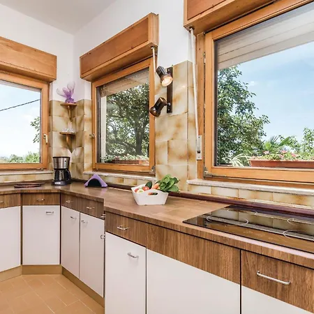 公寓 Lovely In Bregi With Wifi *