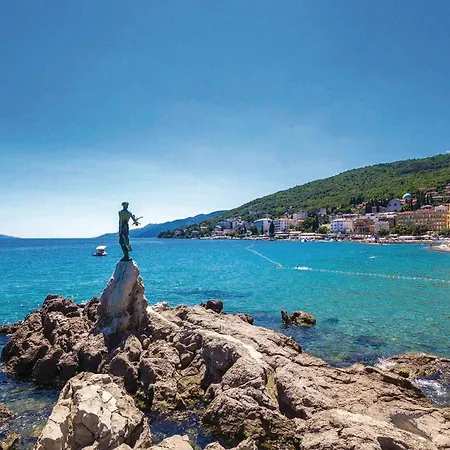 Lovely In Bregi With Wifi Apartment *